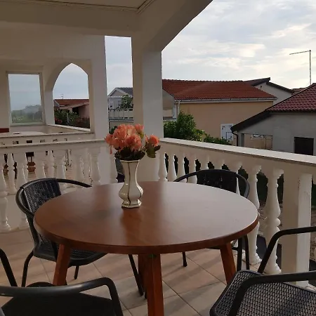 Apartment Excelente Vir Exterior photo